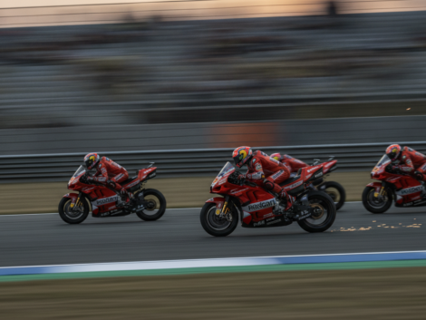 découvrez l'entrée de ktm dans la course motogp et les enjeux autour de l'avenir de la deuxième moto, une étape clé pour l'équipe et ses ambitions.
