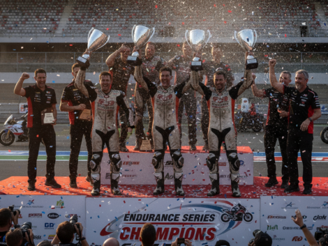 découvrez comment pierre gelas et le team legacy competition ont remporté le titre de champions du monde d’endurance moto à messimy-sur-saône, une victoire historique pour l'équipe.